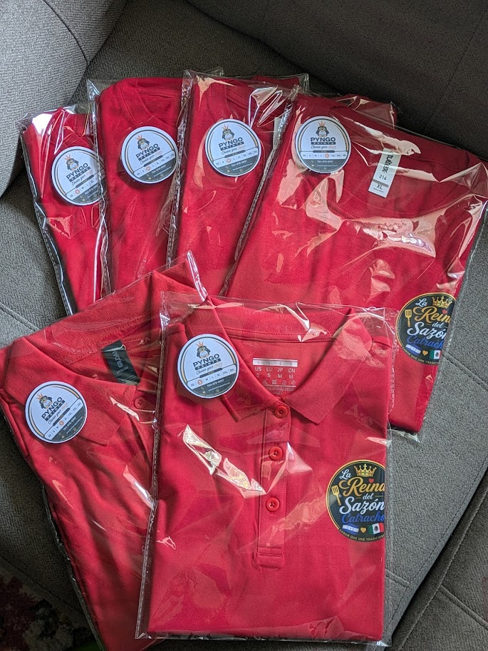 Polos rojos personalizados y camisetas sencillas para negocio listos para entrega